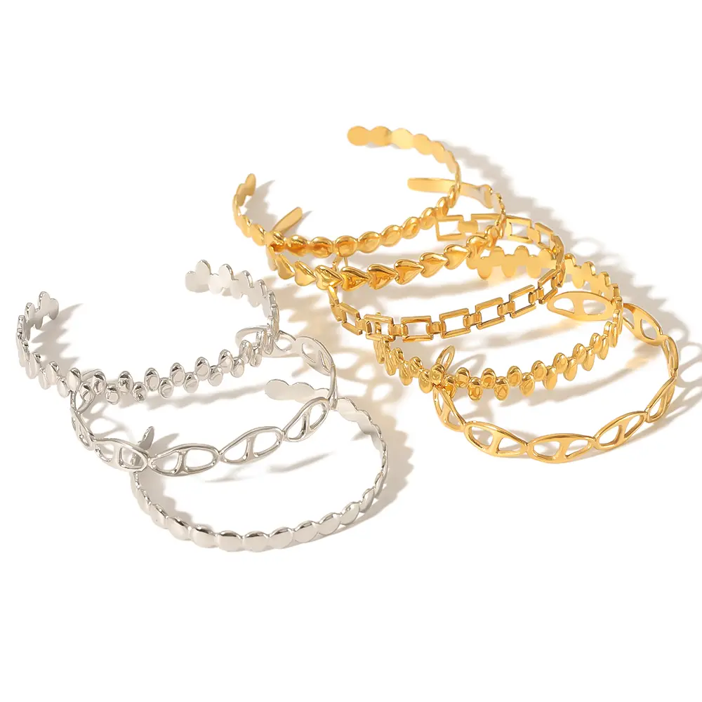 1 Piece Simple Style Heart Geometric Stainless Steel 18K Gold Plated Women's Bangles 